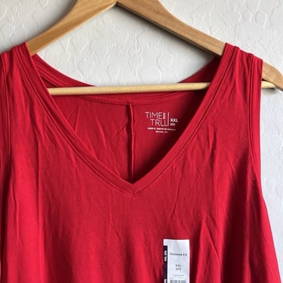 Time and Tru Women's Hi-Low Sleeveless Relaxed Fit Tank Top Size XXL (20) Red - Picture 7 of 11